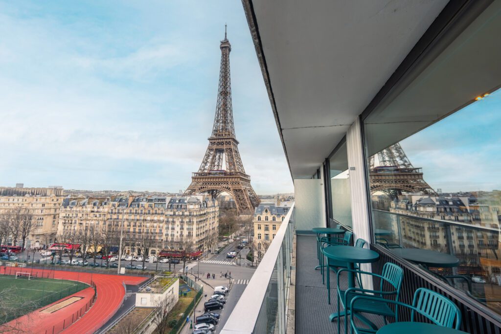 Toi toi mon toit - Pullman Tour Eiffel