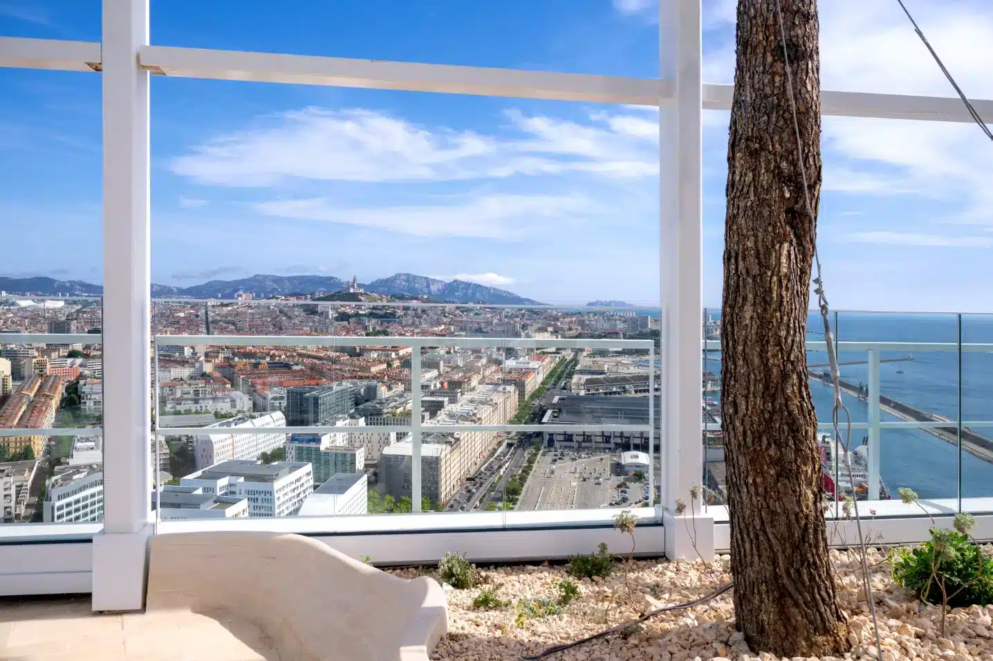 Rooftop - Sky Center - Marseille - Toi Toi Mon Toit