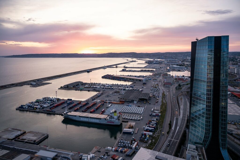 Rooftop - Sky Center - Marseille - Toi Toi Mon Toit