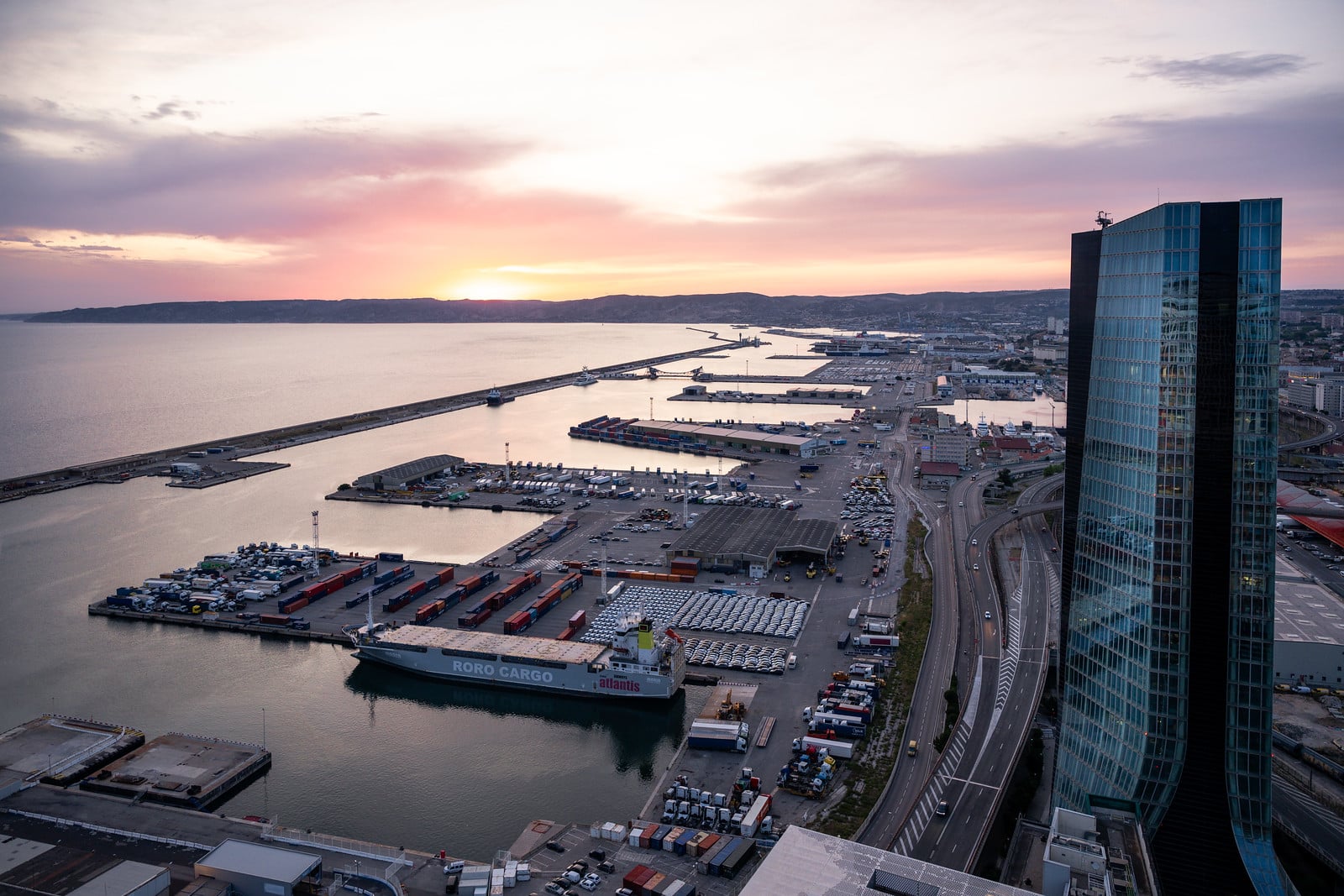 Rooftop - Sky Center - Marseille - Toi Toi Mon Toit