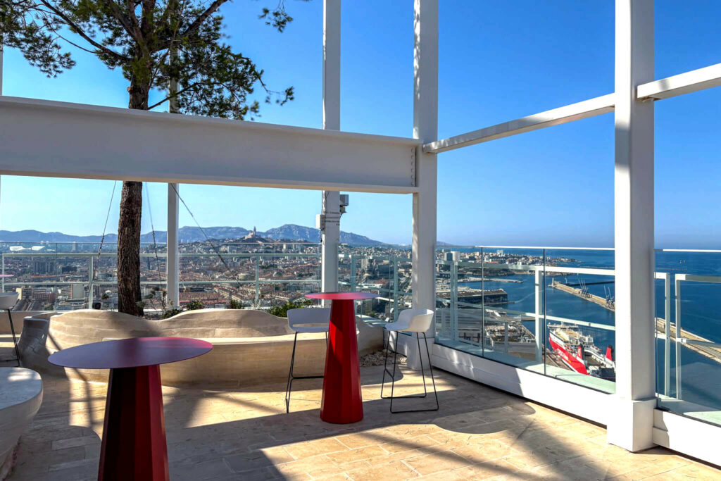 Rooftop - Sky Center - Marseille - Toi Toi Mon Toit